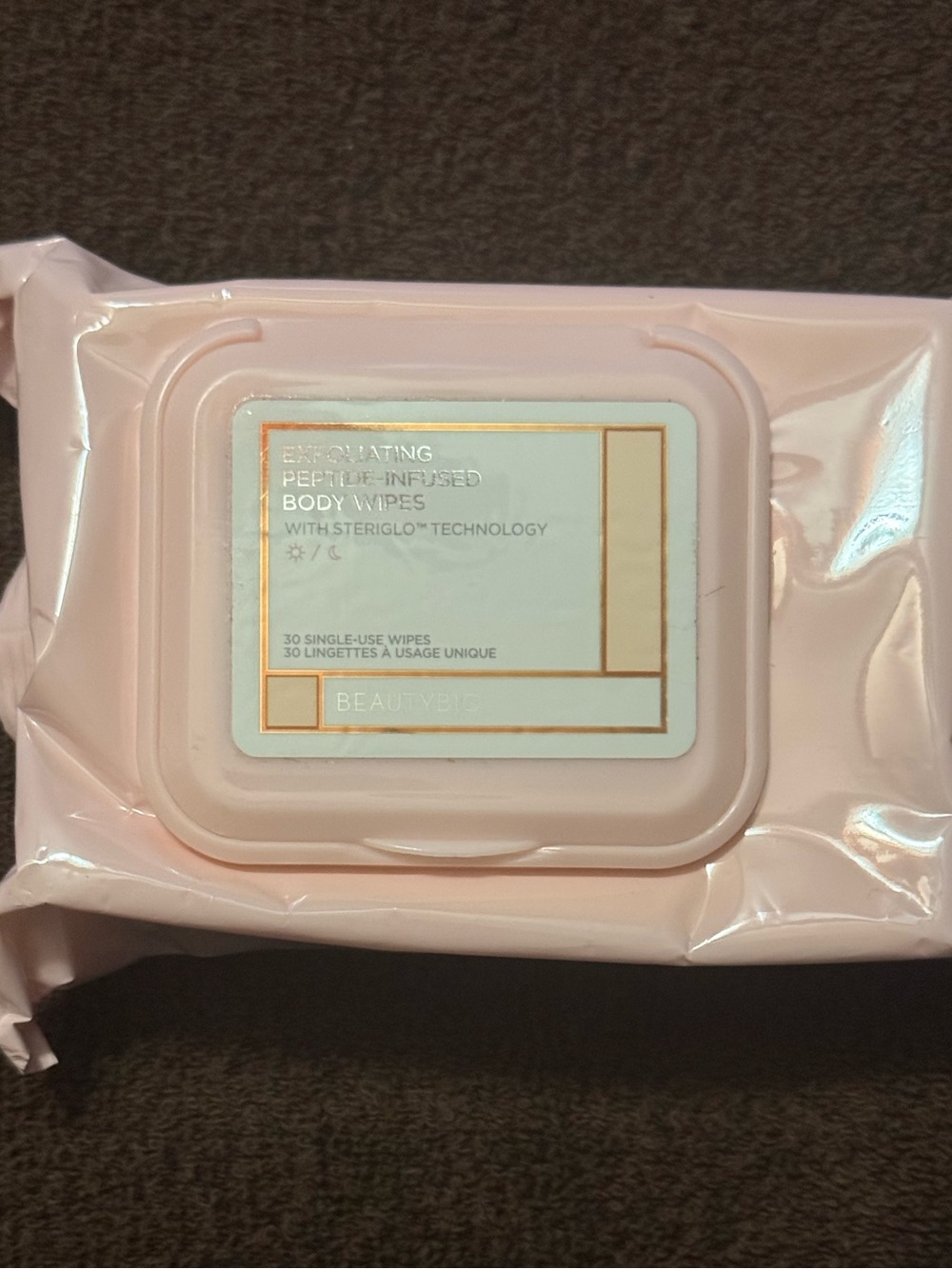 Exfoliating Peptide-Infused Body Wipes - Pale Pink